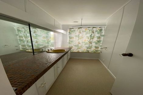 Photo of property in 1 Flint Way, Northland, Wellington, 6012