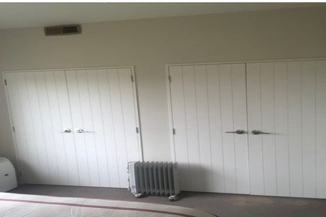 Photo of property in 20 Harrowglen Drive, Northcross, Auckland, 0632