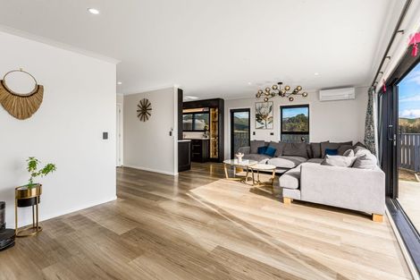 Photo of property in 9 Trysail Place, Whitby, Porirua, 5024