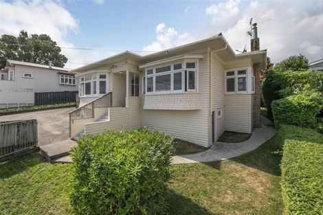 Photo of property in 15 Huapai Street, Onehunga, Auckland, 1061