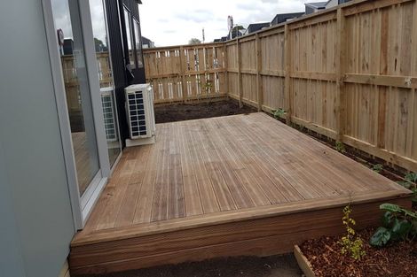 Photo of property in 1 Selkirk Lane, Hamilton Lake, Hamilton, 3204