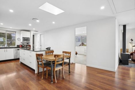 Photo of property in 1 Landsborough Lane, Wanaka, 9305