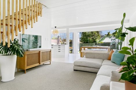 Photo of property in 25 Richmond Avenue, Richmond Heights, Taupo, 3330