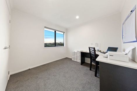 Photo of property in 16a Glenkirk Crescent, Pokeno, 2402