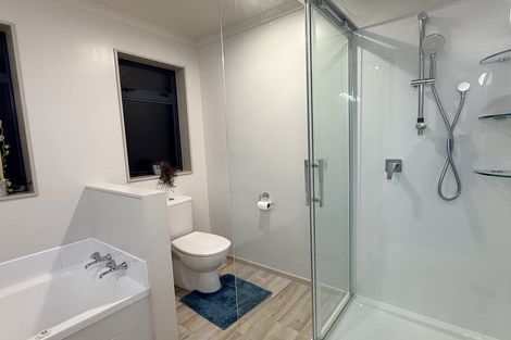 Photo of property in 26 Geneva Terrace, Kelvin Grove, Palmerston North, 4414