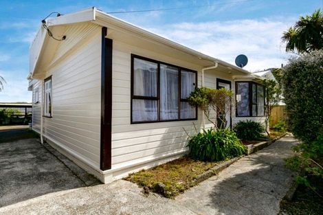 Photo of property in 15 Pembroke Road, Northland, Wellington, 6012