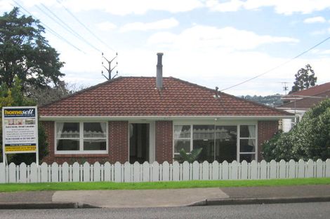 Photo of property in 125 Waimumu Road, Massey, Auckland, 0614