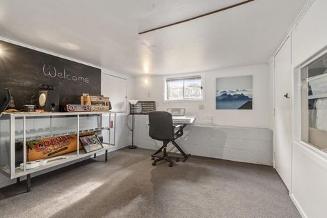 Photo of property in 19 Kashmir Road, Glen Eden, Auckland, 0602