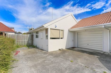 Photo of property in 4/2 Broadbent Street, Riccarton, Christchurch, 8041