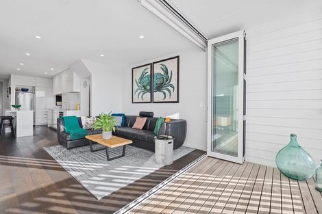 Photo of property in 9/83 Hinemoa Street, Birkenhead, Auckland, 0626