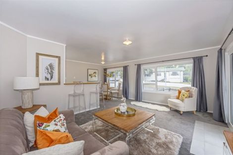 Photo of property in 1/29 Cranston Street, Torbay, Auckland, 0632