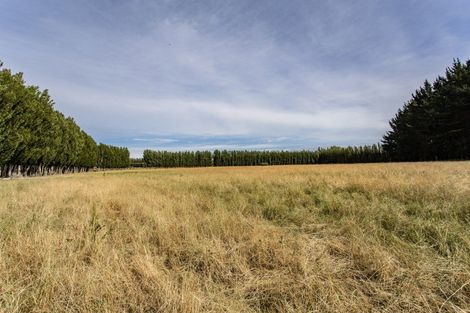 Photo of property in 10 Jelfs Road, Woodend Beach, Woodend, 7691