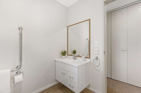 Photo of property in 40 Regents Park Place, Westgate, Auckland, 0614