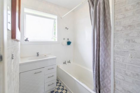 Photo of property in 44 Fairview Street, Fairview Downs, Hamilton, 3214