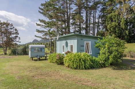Photo of property in 5a Ocean Beach Road, Tairua, 3508