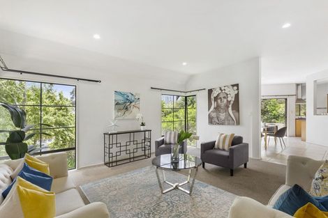 Photo of property in 18 Bushglen Court, Browns Bay, Auckland, 0630