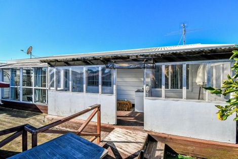 Photo of property in 2/21 Gloucester Road, Manurewa, Auckland, 2102