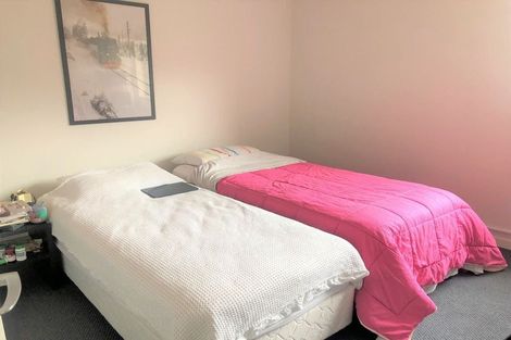 Photo of property in Montreaux Apartments, 5a/164 The Terrace, Wellington Central, Wellington, 6011