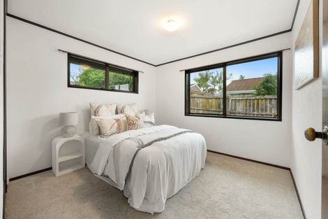 Photo of property in 64b Sunderlands Road, Half Moon Bay, Auckland, 2012