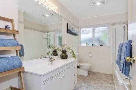 Photo of property in 1 Highgrove Place, Bethlehem, Tauranga, 3110