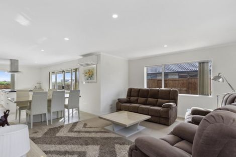 Photo of property in 20 Kokihi Close, Papamoa Beach, Papamoa, 3118