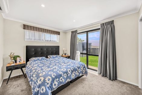 Photo of property in 29 Margaret Shields Avenue, Aotea, Porirua, 5024