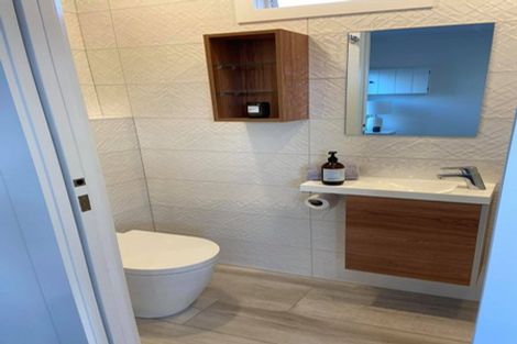 Photo of property in 8 Le Roy Terrace, Birkenhead, Auckland, 0626