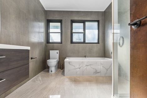 Photo of property in 90 Kawaha Point Road, Kawaha Point, Rotorua, 3010