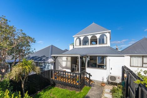 Photo of property in 144 Akaroa Drive, Maupuia, Wellington, 6022