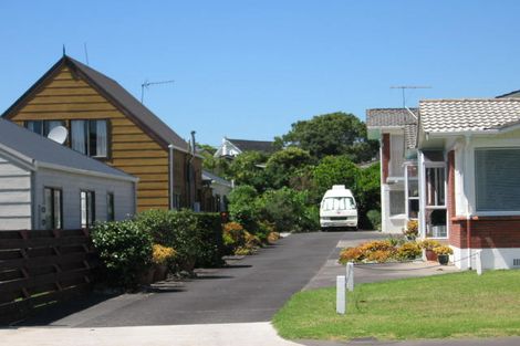 Photo of property in 3/10 Shakespeare Road, Milford, Auckland, 0620