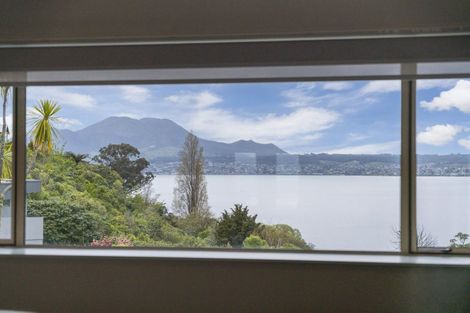 Photo of property in 19 Te Urunga Place, Acacia Bay, Taupo, 3330