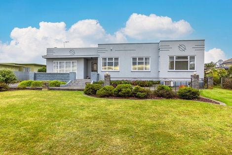 Photo of property in 30 Napier Road, Havelock North, 4130