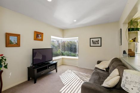 Photo of property in 3a Hadlow Place, Burnside, Christchurch, 8041