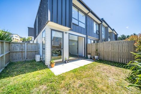 Photo of property in 1/62 Spenmoor Street, Newlands, Wellington, 6037