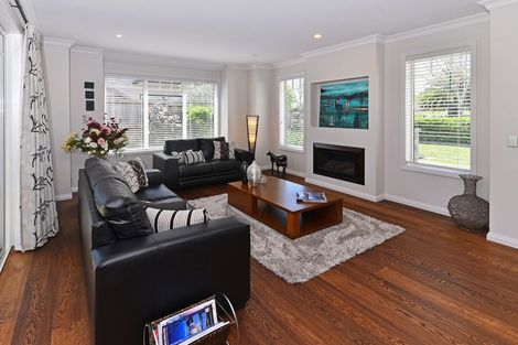 Photo of property in 5 Hinau Street, New Lynn, Auckland, 0600