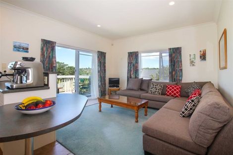 Photo of property in 22 Bluebird Crescent, Unsworth Heights, Auckland, 0632