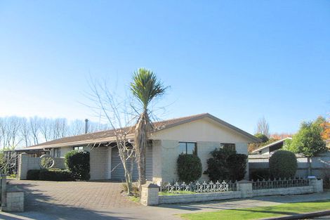 Photo of property in 14 Burnridge Place, Belfast, Christchurch, 8051