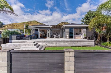 Photo of property in 1437 Clevedon Kawakawa Road, Kawakawa Bay, Papakura, 2585