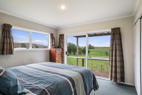 Photo of property in 421 Muhunoa West Road, Ohau, Levin, 5570