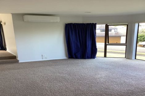 Photo of property in 5 Aintree Grove, Churton Park, Wellington, 6037