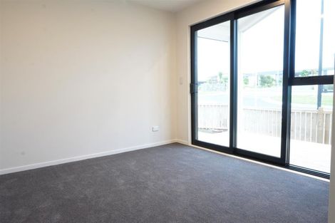 Photo of property in 10 Rorotu Avenue, Karaka, Papakura, 2113