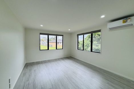 Photo of property in 50 San Valentino Drive, Henderson, Auckland, 0612