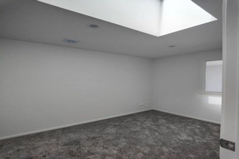 Photo of property in 8 Kautawa Lane, Massey, Auckland, 0614