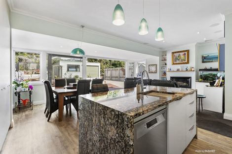 Photo of property in 11 Humber Street, Island Bay, Wellington, 6023