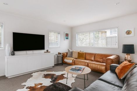 Photo of property in 351b Oceanbeach Road, Mount Maunganui, 3116