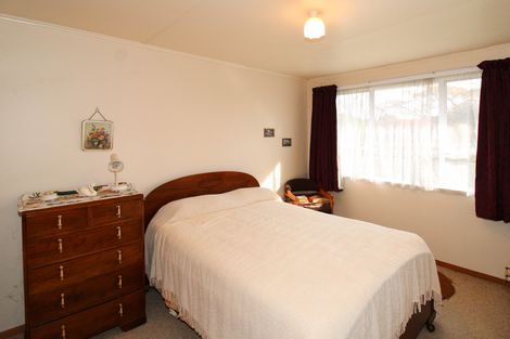 Photo of property in 4 Hughan Place, Carterton, 5713