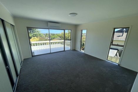 Photo of property in 63 Chelsea View Drive, Chatswood, Auckland, 0626