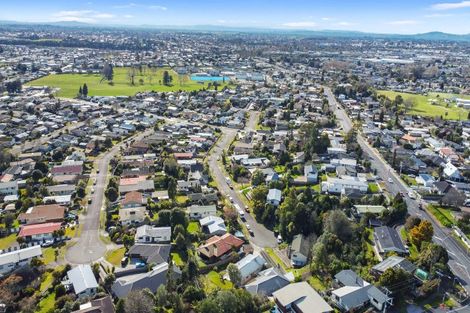 Photo of property in 32 Carew Street, Nawton, Hamilton, 3200