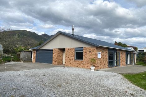 Photo of property in 618a Abel Tasman Drive, Clifton, Takaka, 7183