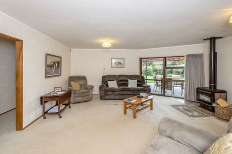 Photo of property in 8 Runanga Grove, Waikanae, 5036